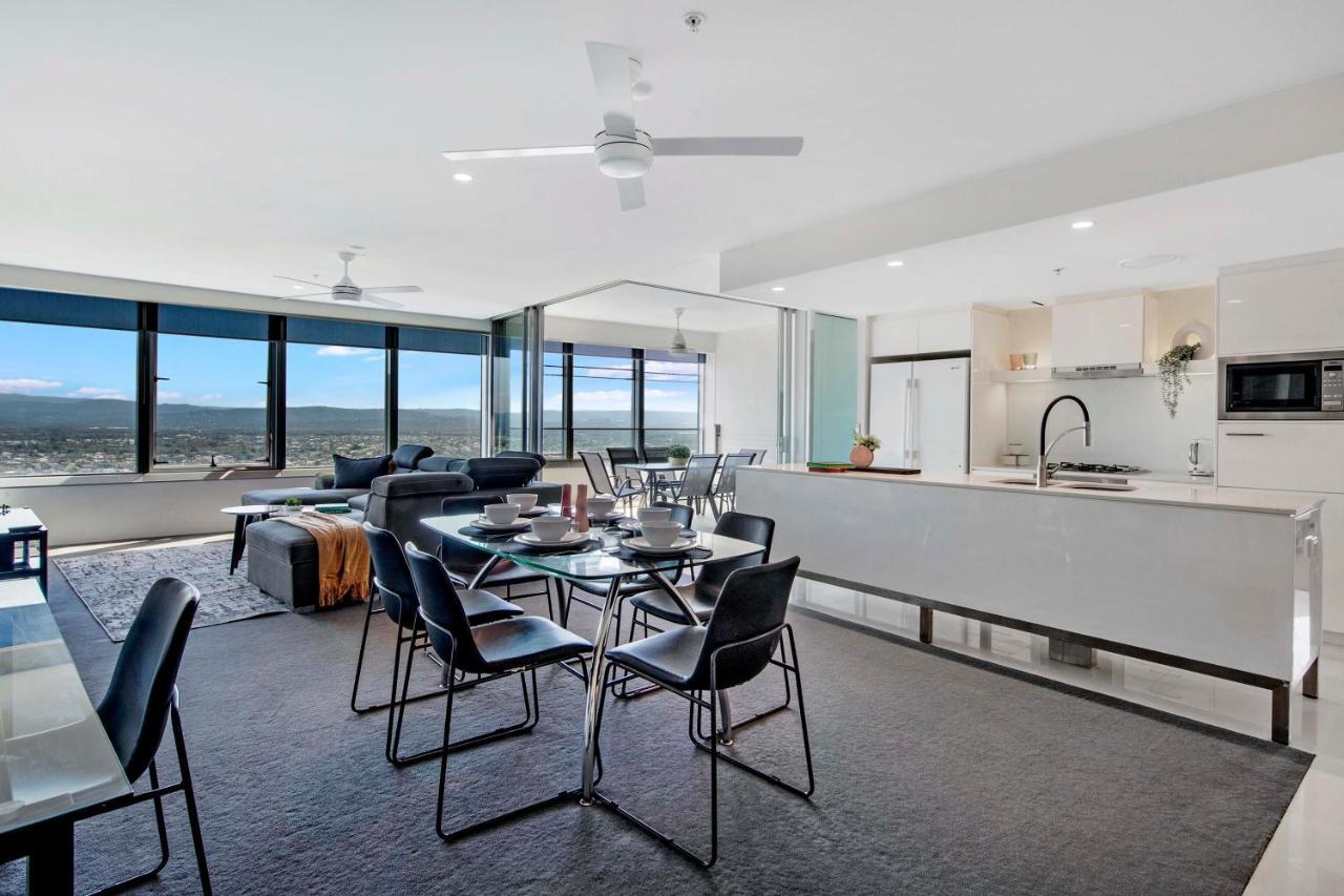 Q Tower At Surfers Paradise - Self Contained Apartments Gold Coast Esterno foto