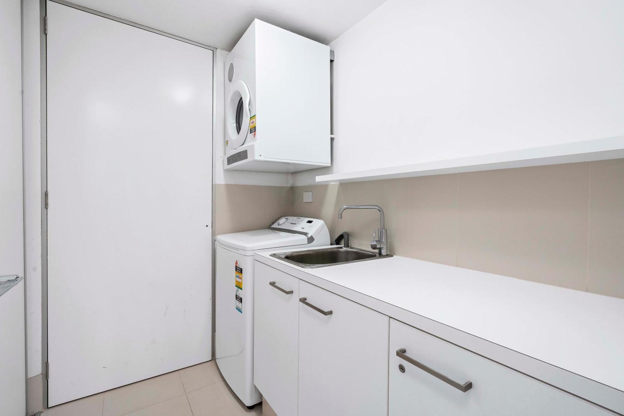 Q Tower At Surfers Paradise - Self Contained Apartments Gold Coast Esterno foto