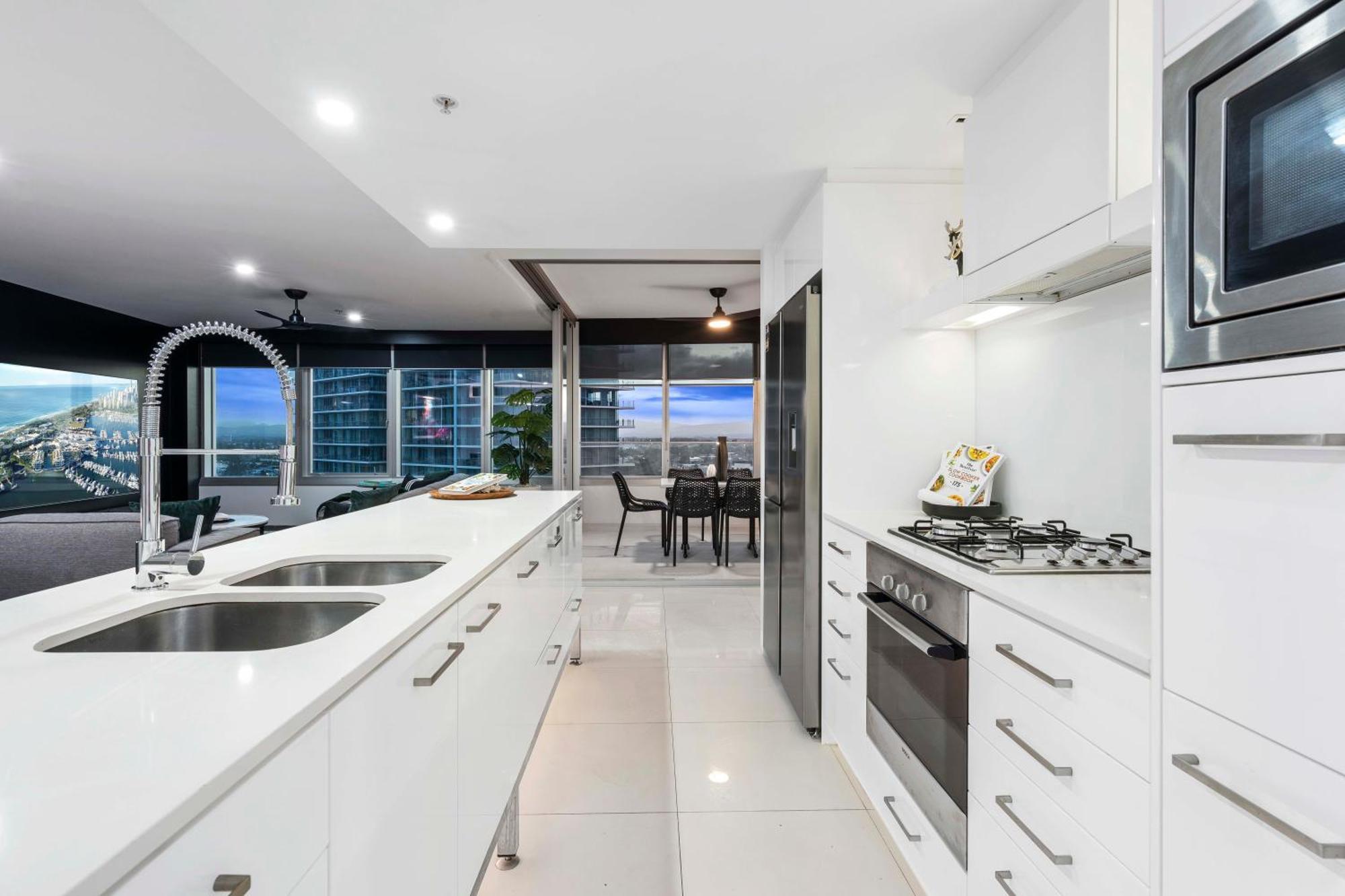 Q Tower At Surfers Paradise - Self Contained Apartments Gold Coast Esterno foto