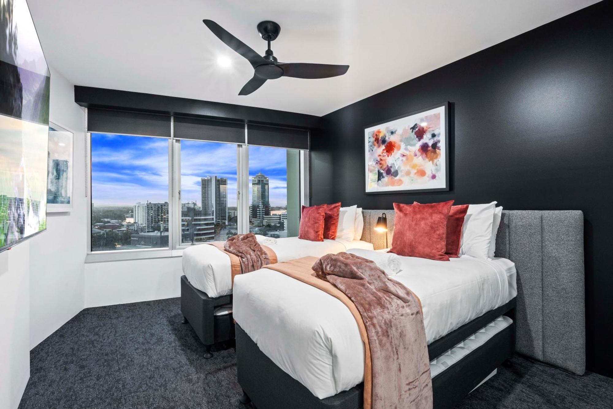 Q Tower At Surfers Paradise - Self Contained Apartments Gold Coast Esterno foto