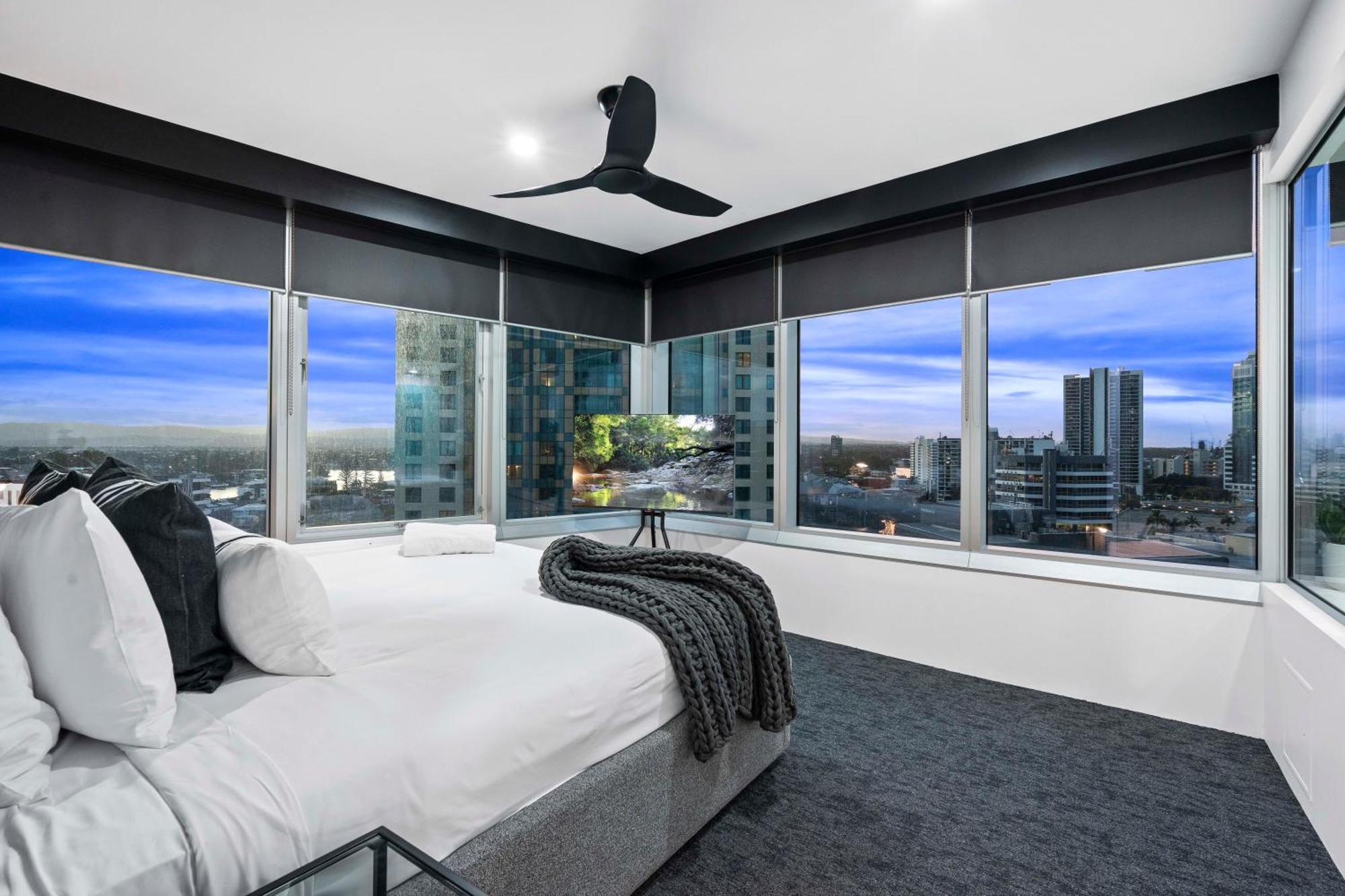 Q Tower At Surfers Paradise - Self Contained Apartments Gold Coast Esterno foto