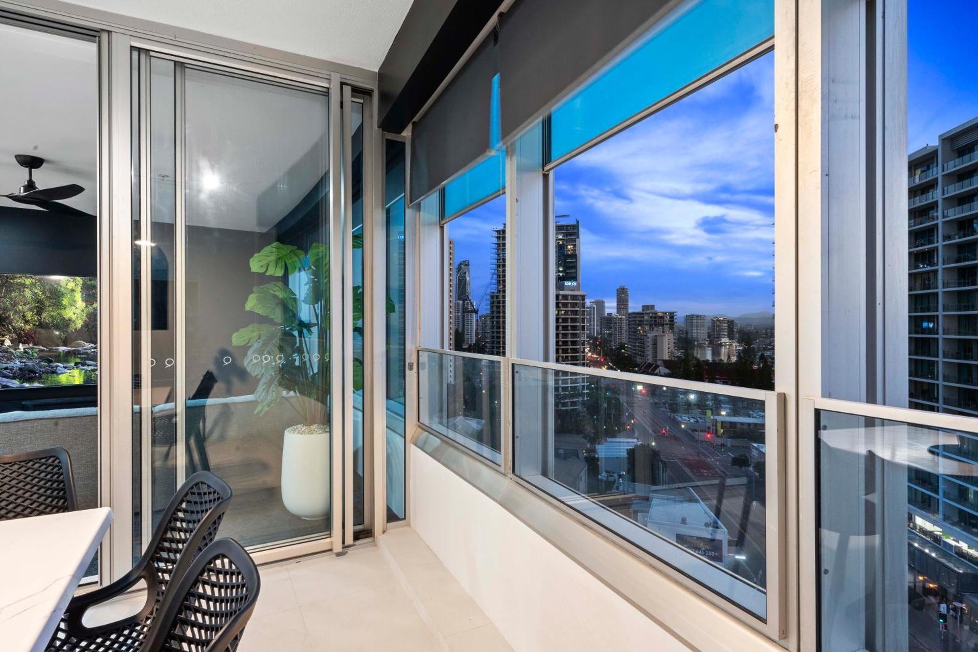 Q Tower At Surfers Paradise - Self Contained Apartments Gold Coast Esterno foto