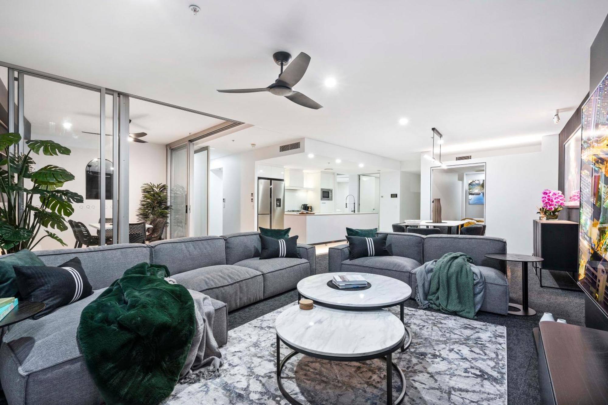 Q Tower At Surfers Paradise - Self Contained Apartments Gold Coast Esterno foto