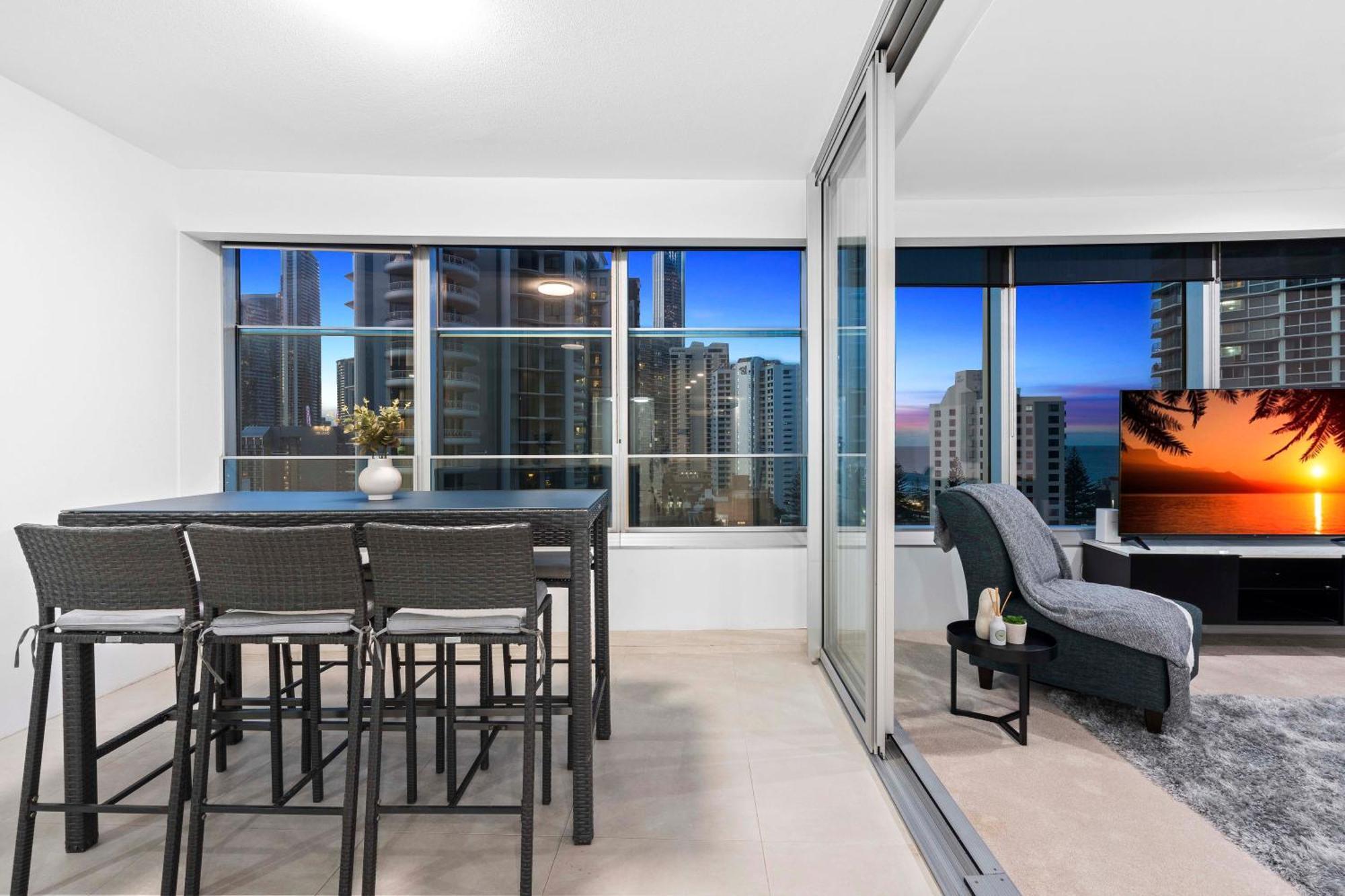 Q Tower At Surfers Paradise - Self Contained Apartments Gold Coast Esterno foto