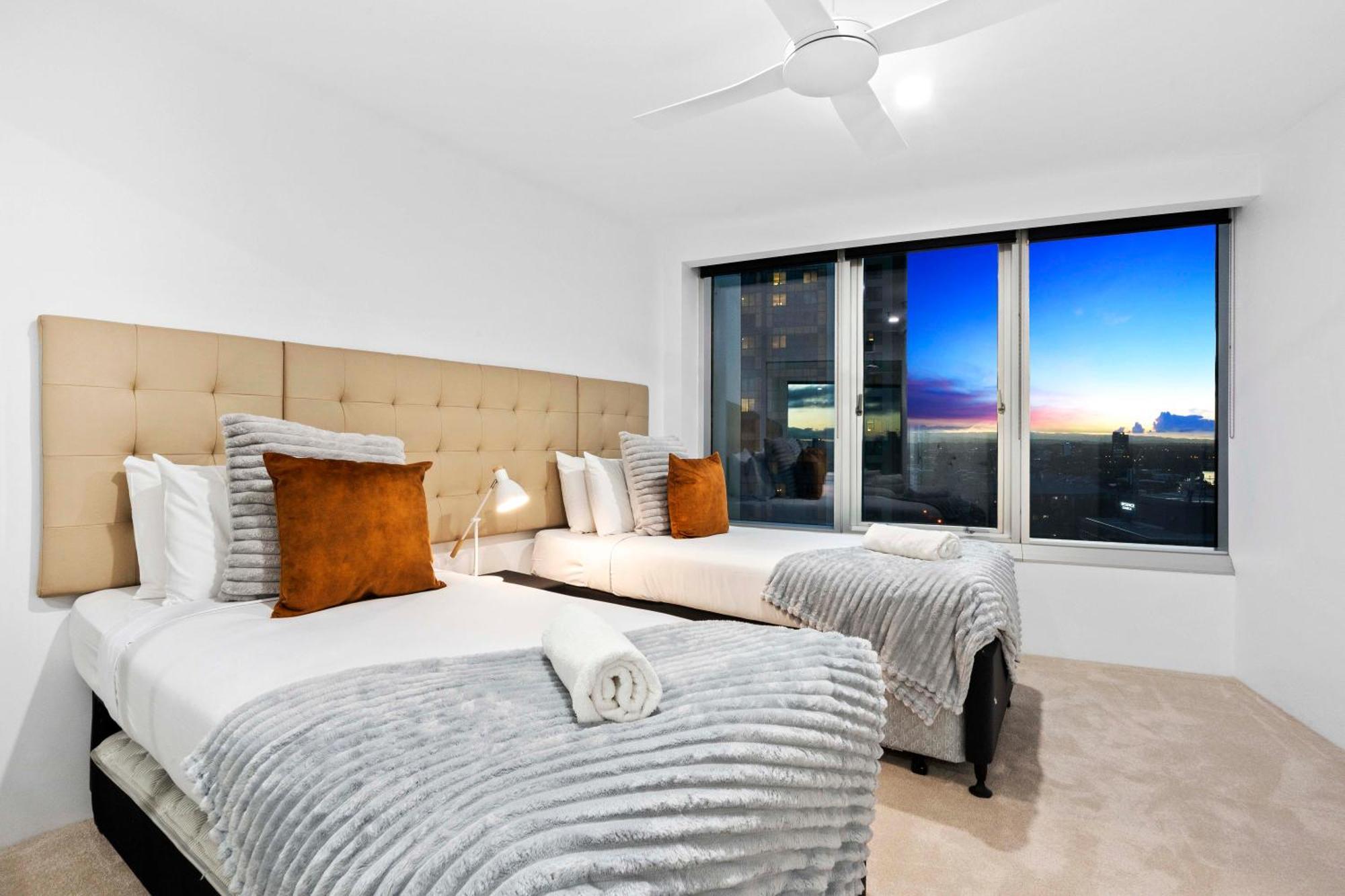 Q Tower At Surfers Paradise - Self Contained Apartments Gold Coast Esterno foto